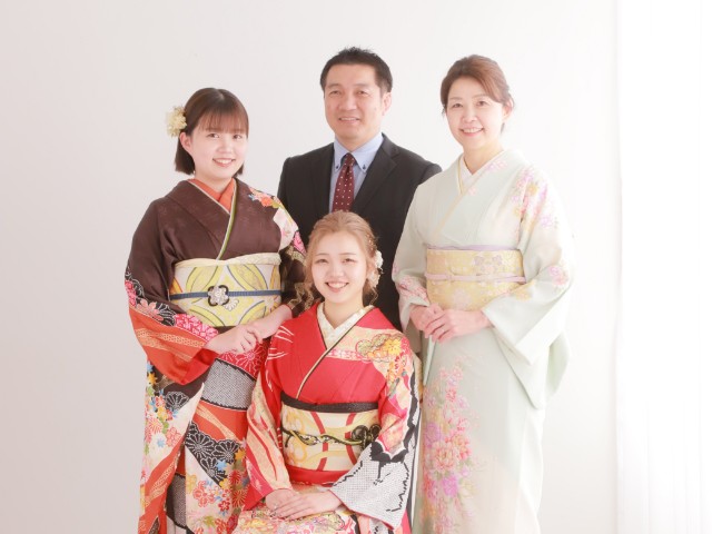 《成人式前撮り時》ご家族記念写真プレゼント